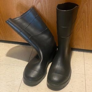 Rain Boots Men’s 11/Women’s 13
